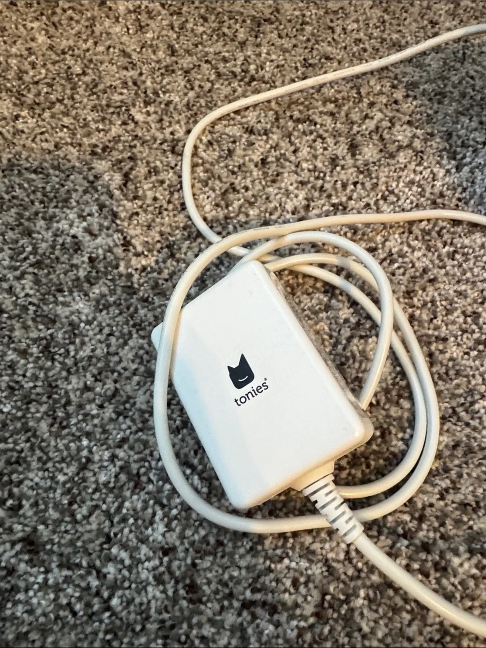 Toniebox with Mickey Ears Speaker Grill - works only on charger - Picture 3 of 3